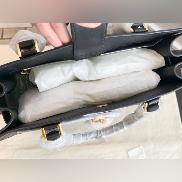 🔥NeW! Michael Kors Hamilton MD leather Satchel - Picture 8 of 10